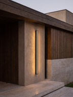 TRACE OUTDOOR 02 — vista architettonica, finitura nera
